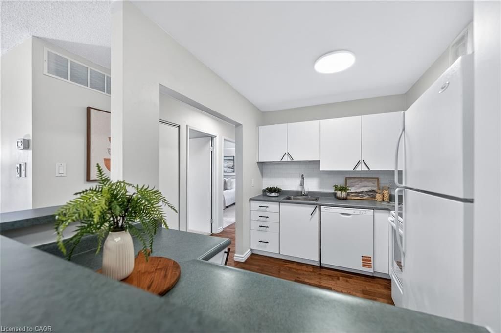 406-15 Hofstetter Avenue, Kitchener, view 23