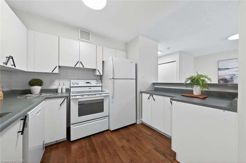 406-15 Hofstetter Avenue, Kitchener, view 25