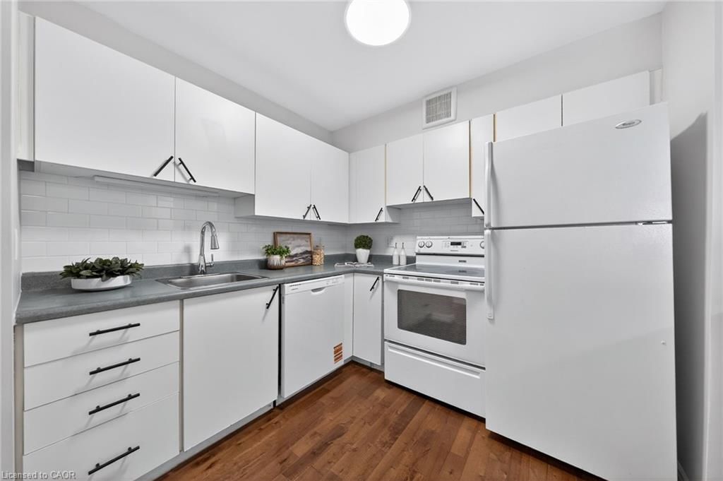406-15 Hofstetter Avenue, Kitchener, view 27