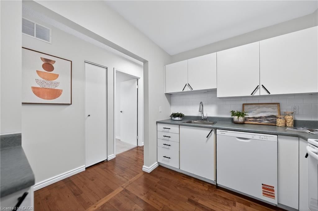 406-15 Hofstetter Avenue, Kitchener, view 30
