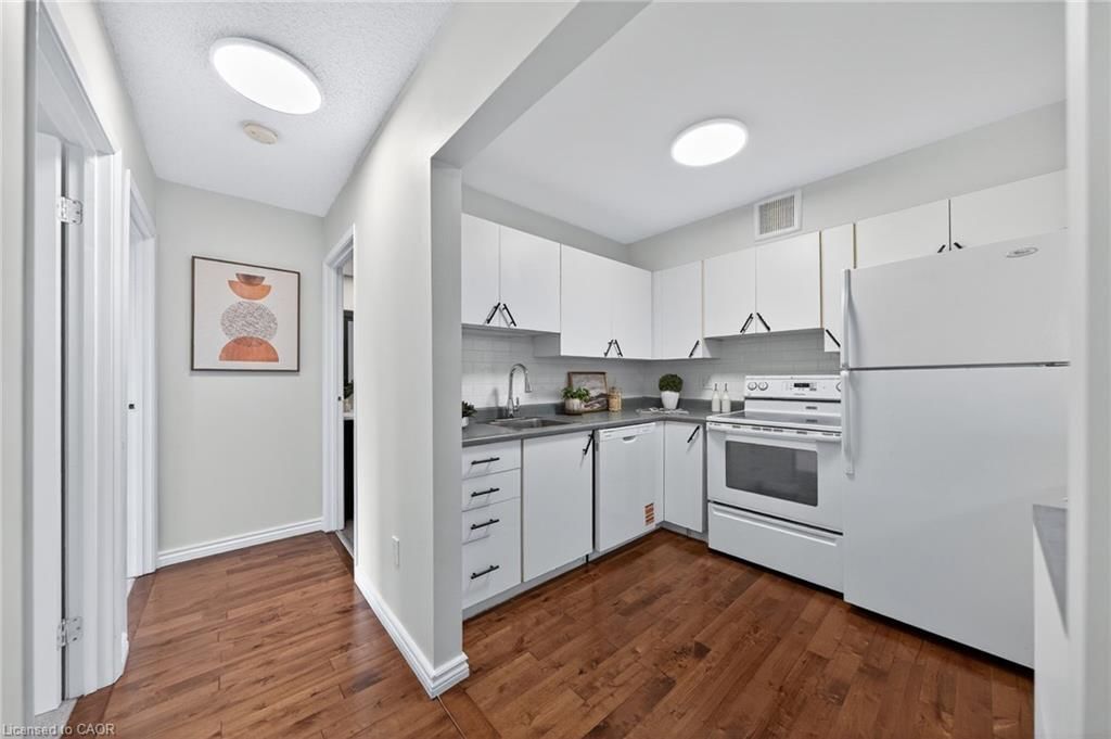 406-15 Hofstetter Avenue, Kitchener, view 31