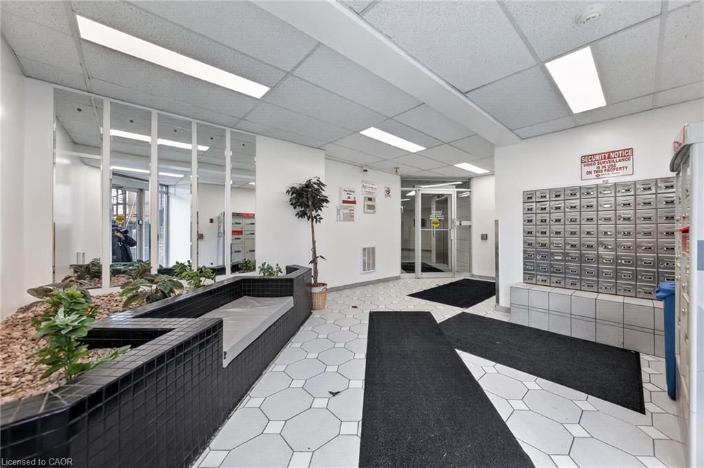 406-15 Hofstetter Avenue, Kitchener, view 4