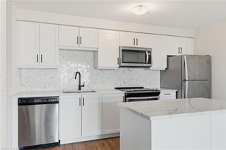 206 - 195 Commonwealth Street