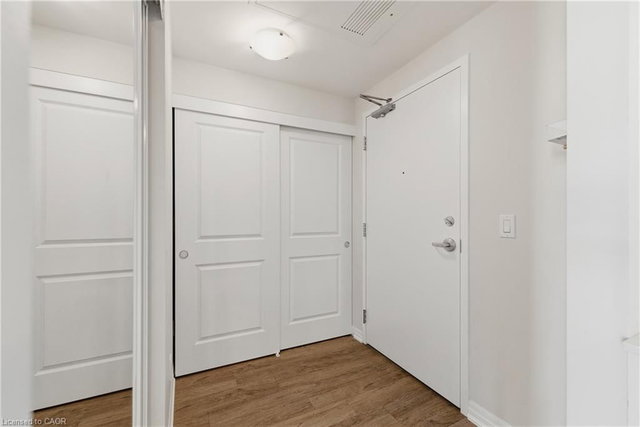 206 - 195 Commonwealth Street