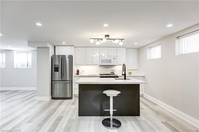 LOWER - 22 North Heights Road