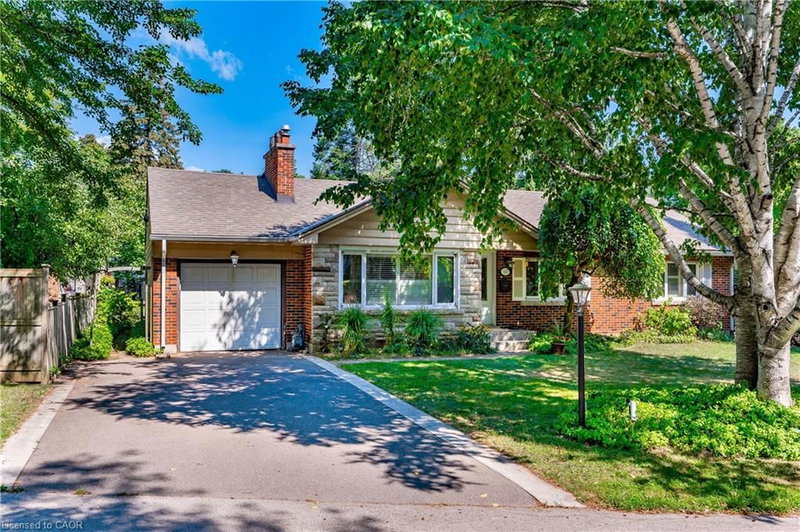 557 Stillwater Crescent, Burlington, Ontario