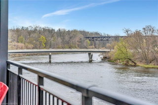 201 - 7 Grand River Street N