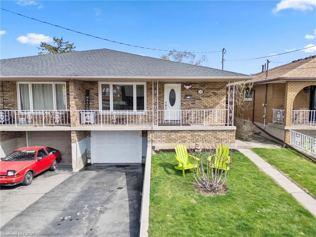 Single Family Residence for sale at 135 Parkdale Avenue, Hamilton, ON, L8K 6K4 - Bartonville/Glenview - MLS: 40821737