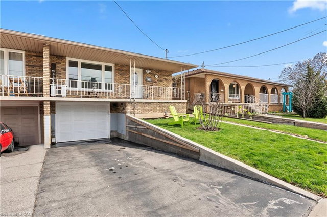 135 Parkdale Avenue S