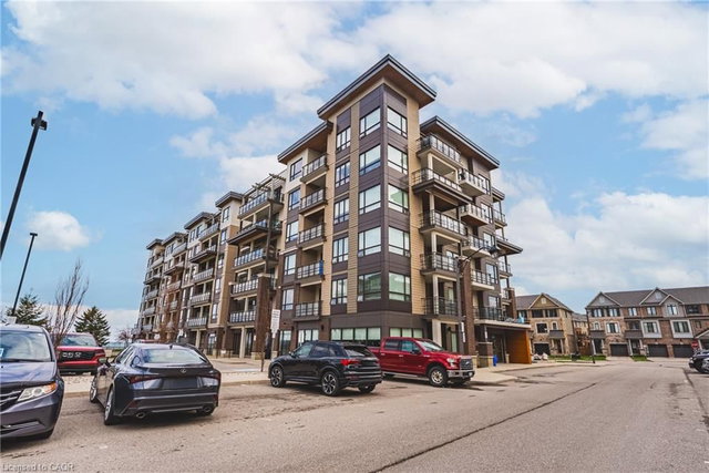 519 - 10 Esplanade Lane