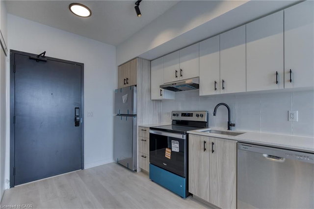 608 - 4878 Powers Common