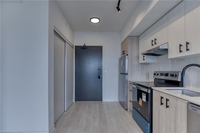 608 - 4878 Powers Common