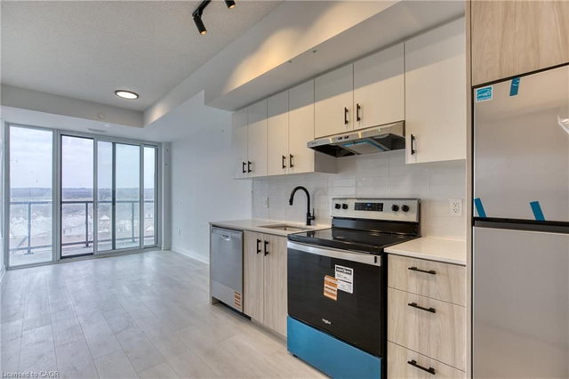 704 - 4878 Powers Common