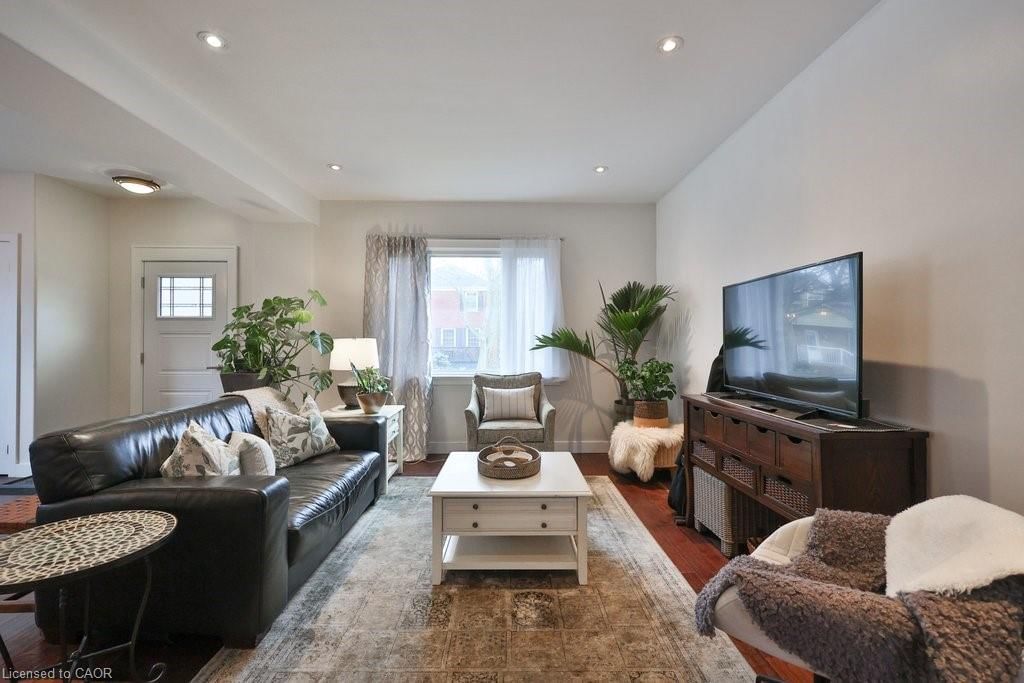 Single Family Residence for sale at 23 Searle Street, Hamilton, ON, L9A 2V6 - Centremount - MLS: 40821877