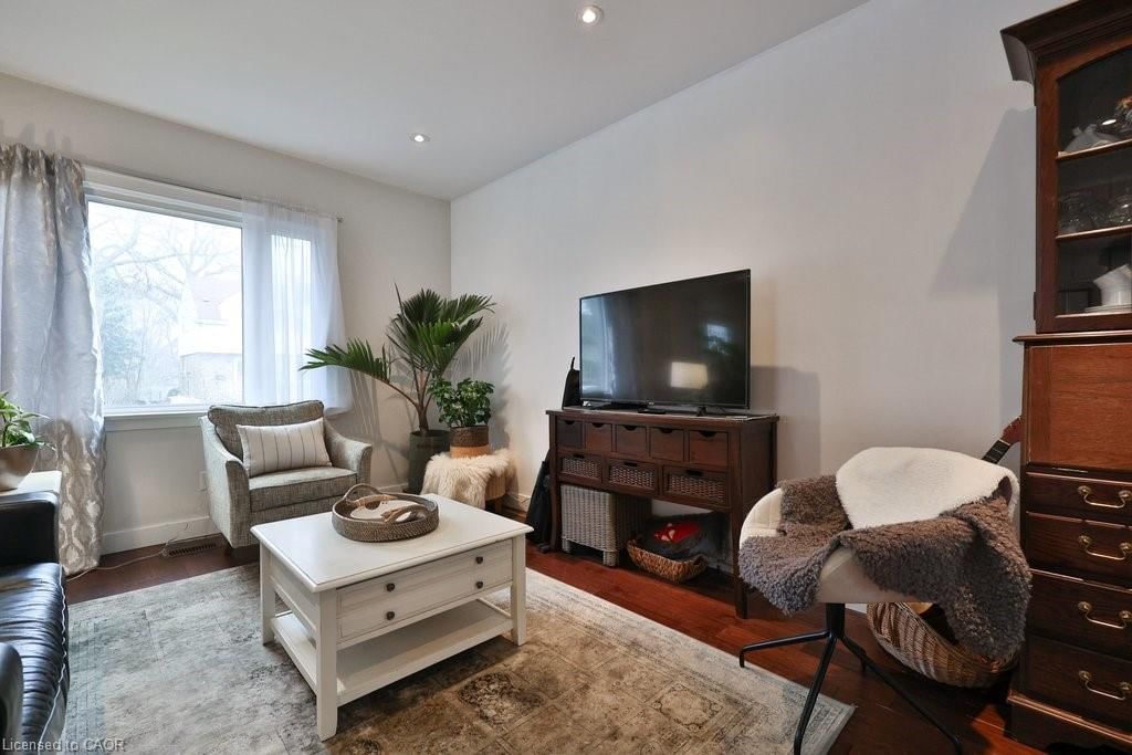 Single Family Residence for sale at 23 Searle Street, Hamilton, ON, L9A 2V6 - Centremount - MLS: 40821877