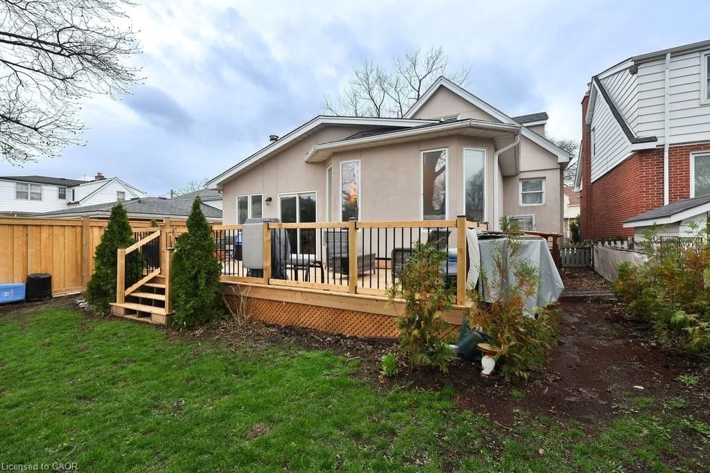 Single Family Residence for sale at 23 Searle Street, Hamilton, ON, L9A 2V6 - Centremount - MLS: 40821877