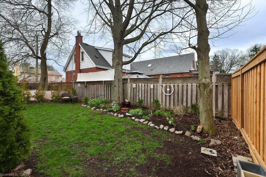 Single Family Residence for sale at 23 Searle Street, Hamilton, ON, L9A 2V6 - Centremount - MLS: 40821877