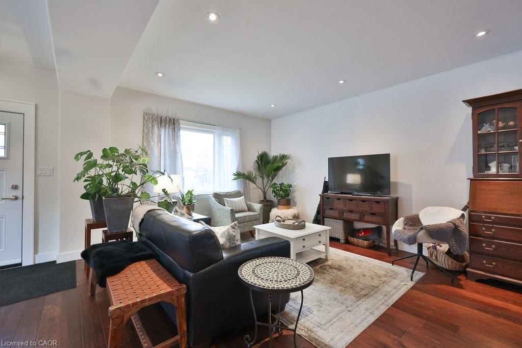 Single Family Residence for sale at 23 Searle Street, Hamilton, ON, L9A 2V6 - Centremount - MLS: 40821877