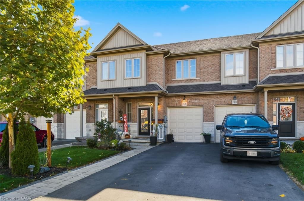 Row/Townhouse for sale at 37 Fairgrounds Drive, Binbrook, ON, L0R 1C0 - Binbrook Municipal - MLS: 40821980
