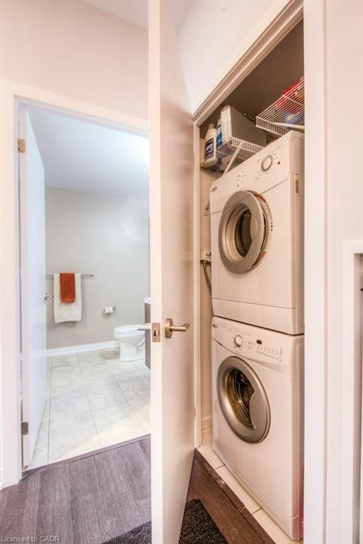 1402 - 85 Duke Street W