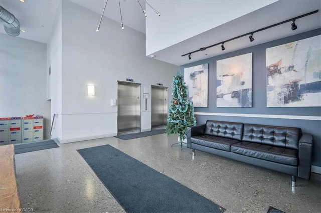 203 - 1 Victoria Street S