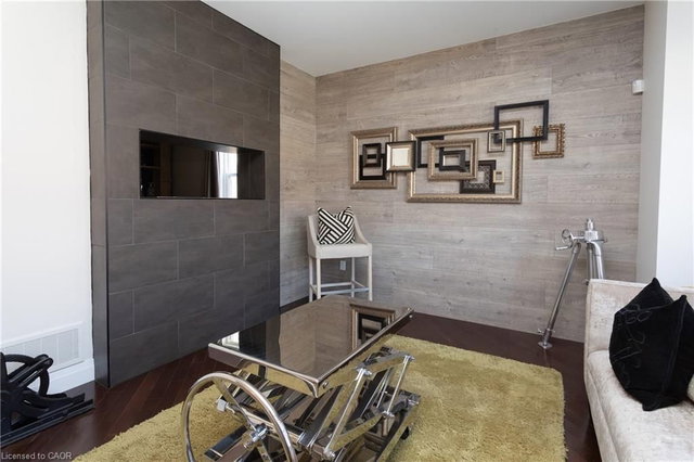 103 Glazebrook Crescent