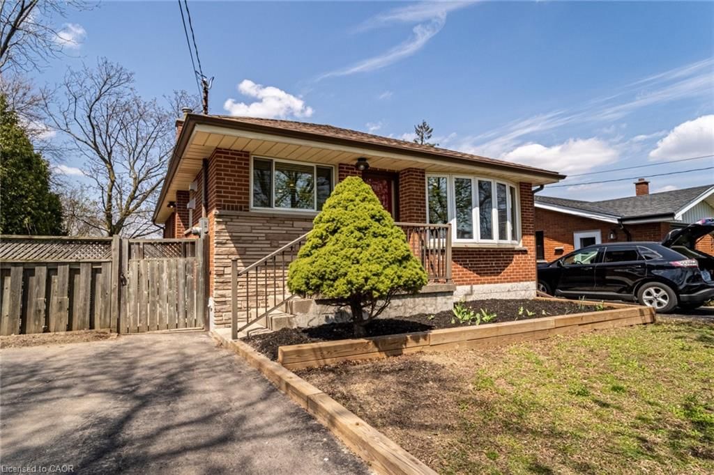 Single Family Residence for lease at LOWER-146 Welbourn Drive, Hamilton, ON, L9A 3N4 - Balfour - MLS: 40822111