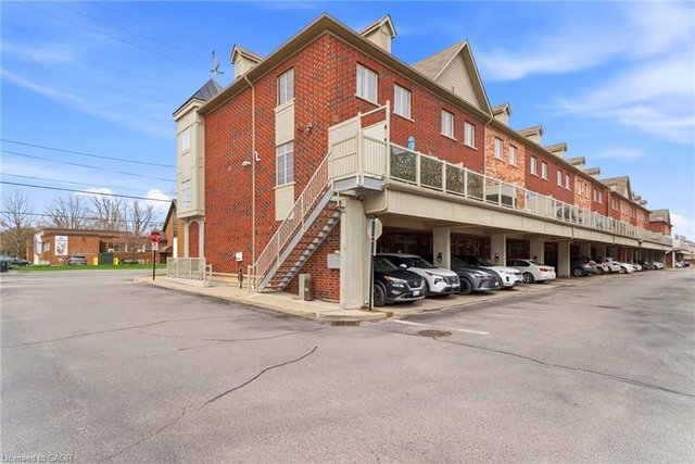 32 - 362 Plains Road E