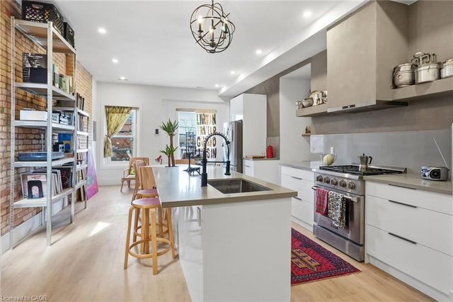 Upper - 472 Barton Street E