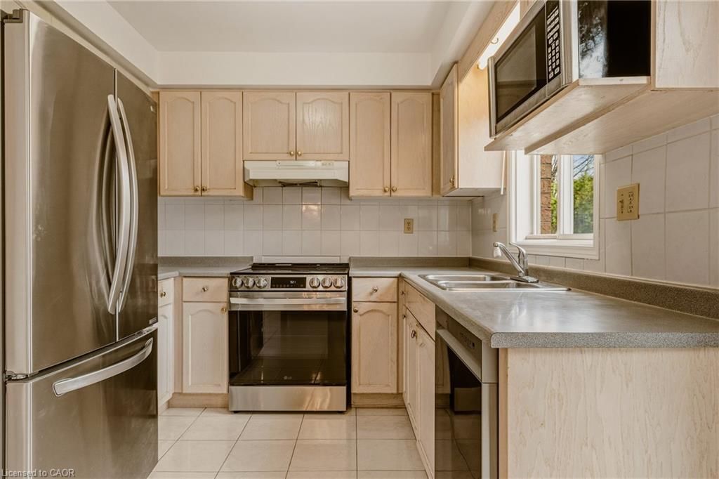 Single Family Residence for sale at 90 Lynnette Drive, Hamilton, ON, L9B 2M5 - Falkirk East - MLS: 40822128