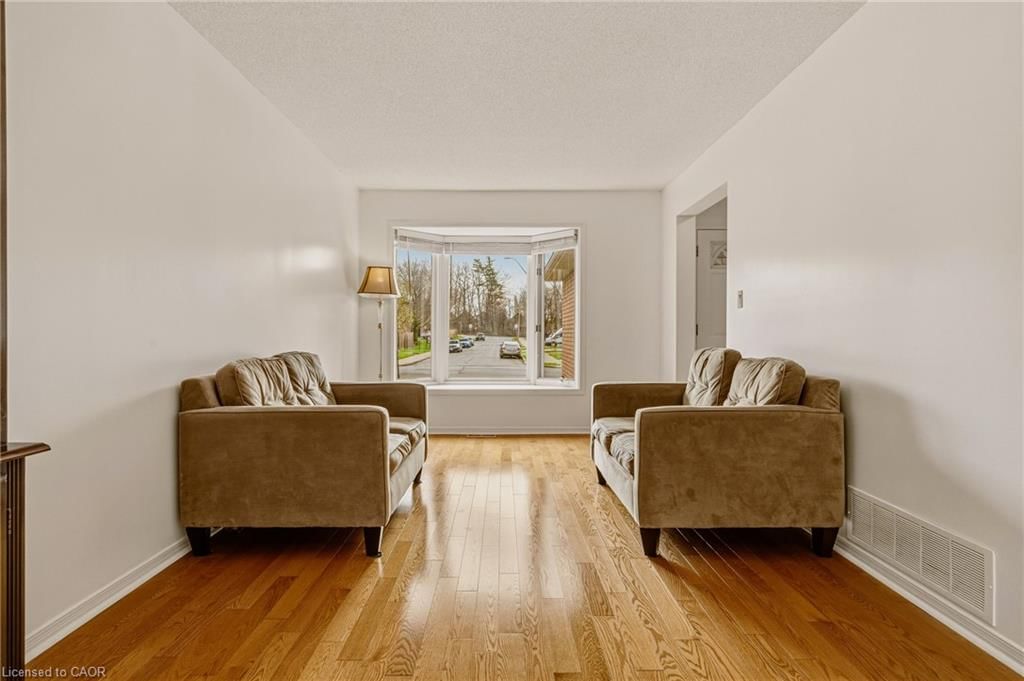 Single Family Residence for sale at 90 Lynnette Drive, Hamilton, ON, L9B 2M5 - Falkirk East - MLS: 40822128