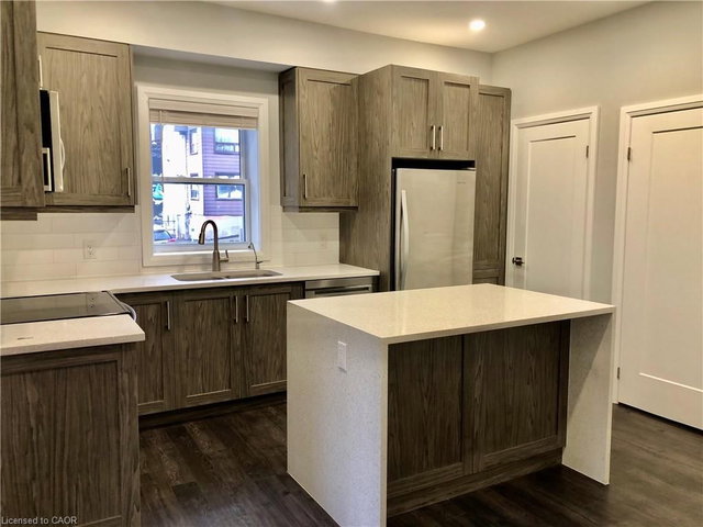 2 - 8 Wellington Street