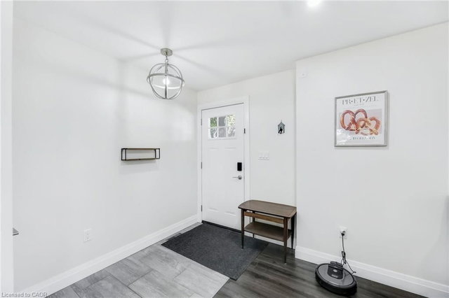 18 Tweedsmuir Avenue