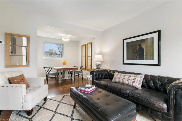 29 Woodlawn Avenue