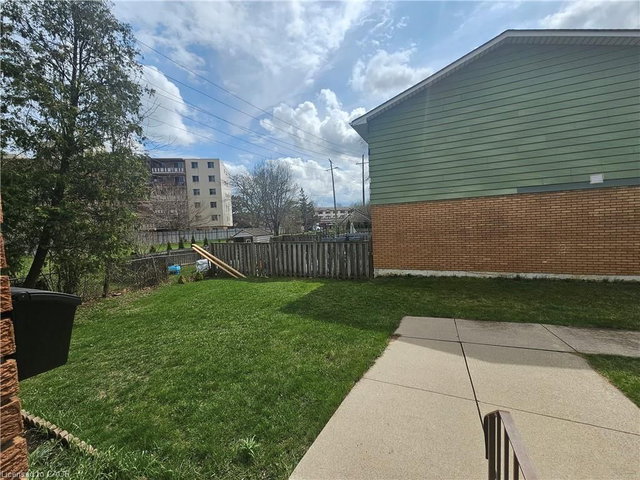 6 - 161 Berkindale Drive