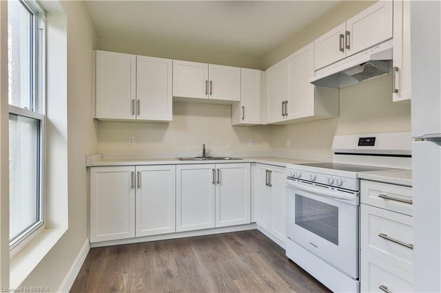 B - 321 Dalhousie Street