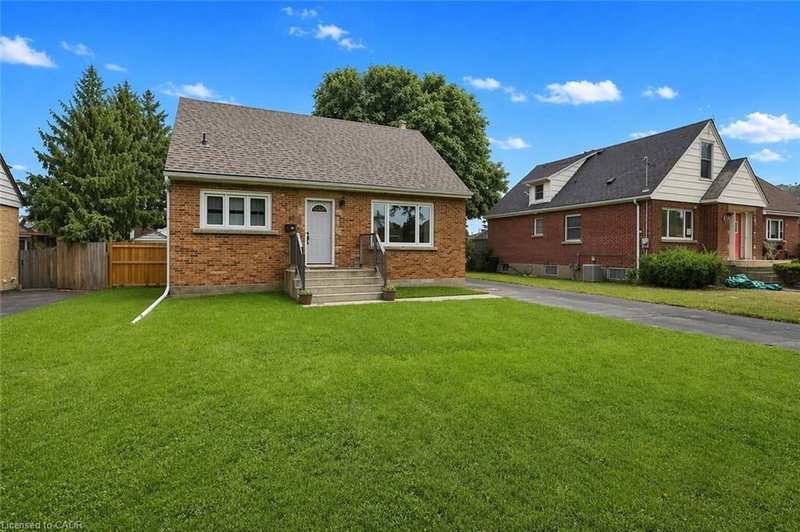 15 Gailmont Drive, Hamilton, Ontario