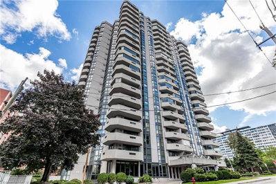 304 (3D) - 67 Caroline Street S