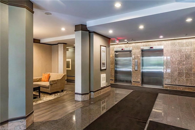 304 (3D) - 67 Caroline Street S