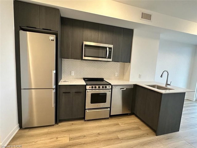 605 - 312 Erb Street W