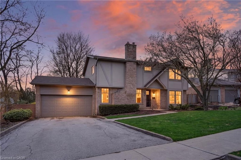 1878 Heather Hills Drive, Burlington, Ontario