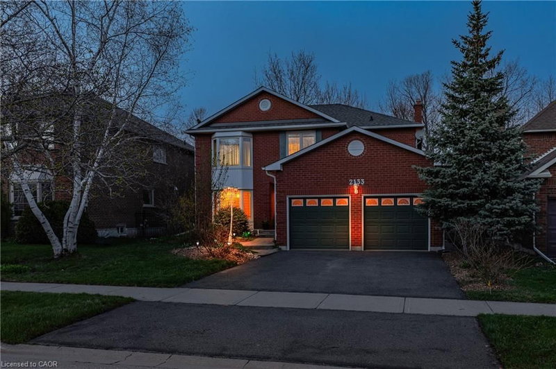 2133 Grand Boulevard, Oakville, Ontario