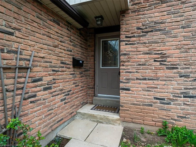 93 - 680 Regency Court
