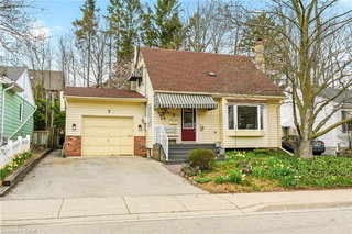 7 Central Park Avenue