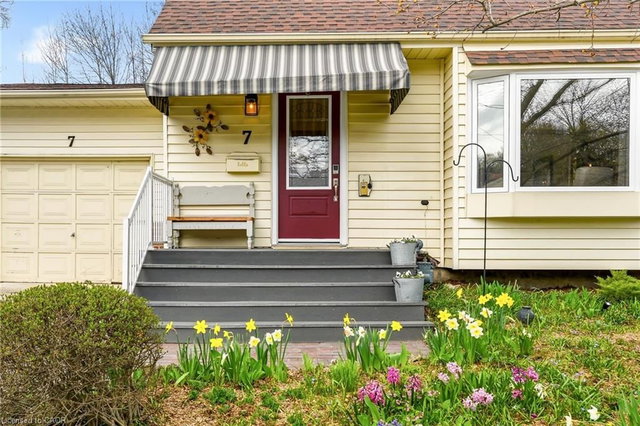 7 Central Park Avenue