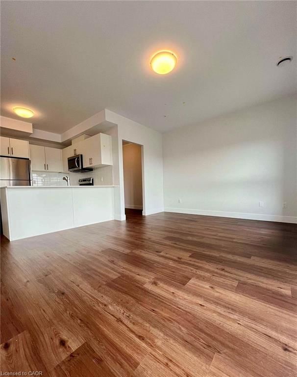 606 - 1000 Lackner Place