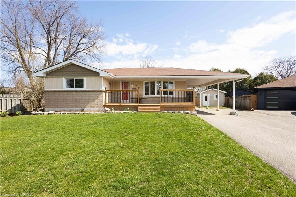 Single Family Residence for sale at 11 Montour Place, Brantford, ON, N3R 5E4 - Mayfair - MLS: 40822691
