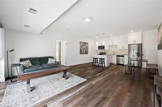 110 - 332 Gosling Gardens