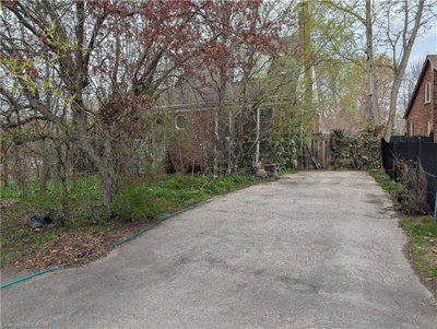 115 King Street E