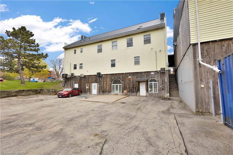 174 Stanley Street photo 1